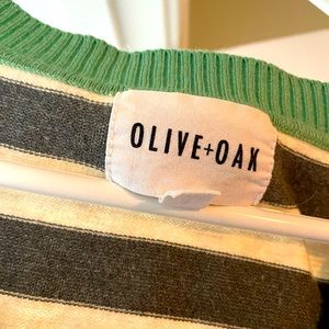Women’s Sweater- Olive & Oak- Medium